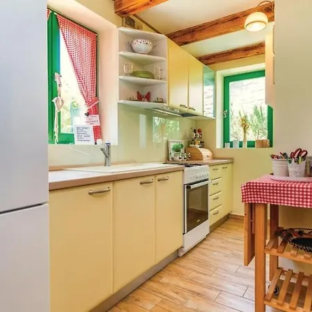 Ruby Beachfront By Guide Šilo