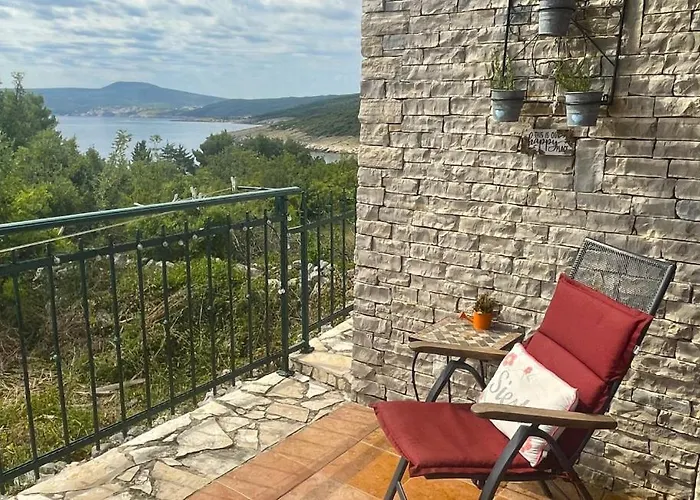 Villa Ruby Beachfront By Guide Dobrinj