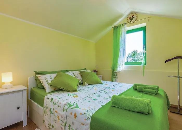 Villa Ruby Beachfront By Guide Dobrinj