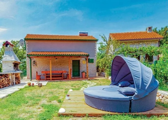 Ruby Beachfront By Guide *