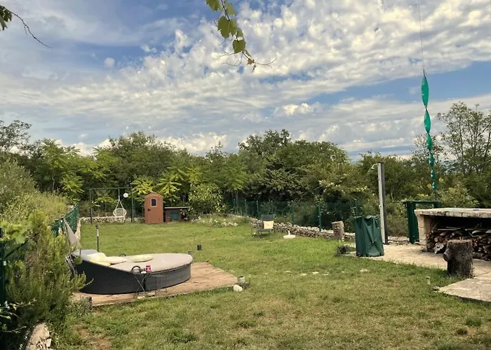 Ruby Beachfront By Guide Villa Dobrinj