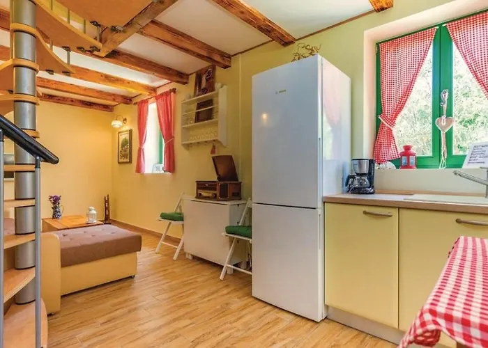 Villa Ruby Beachfront By Guide Dobrinj