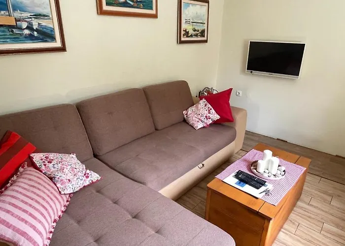 Villa Ruby Beachfront By Guide *