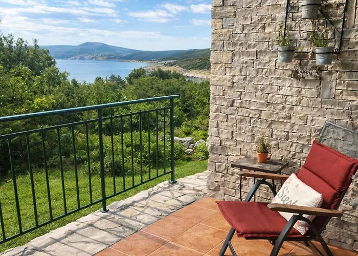 Ruby Beachfront By Guide Villa Dobrinj