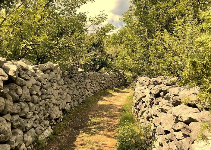 Ruby Beachfront By Guide *