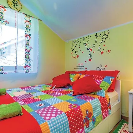 Ruby Beachfront By Guide Villa *