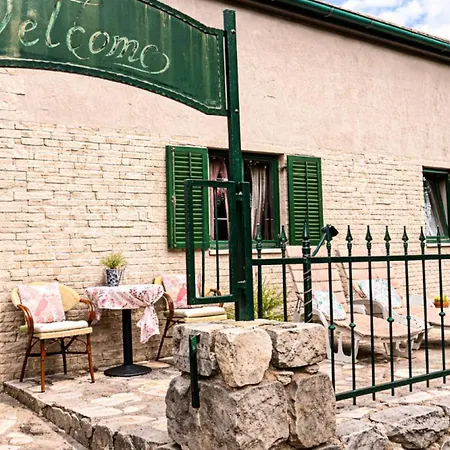 Villa Ruby Beachfront By Guide Dobrinj