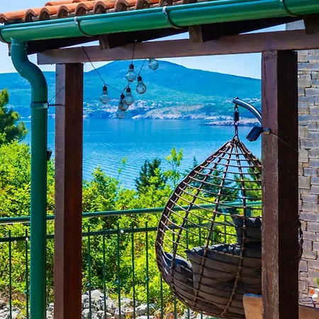 Villa Ruby Beachfront By Guide