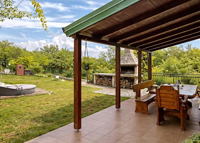 Ruby Beachfront By Guide فيلة